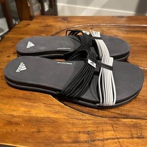 Adidas supercloud plus ladies sandles size 8 NEW